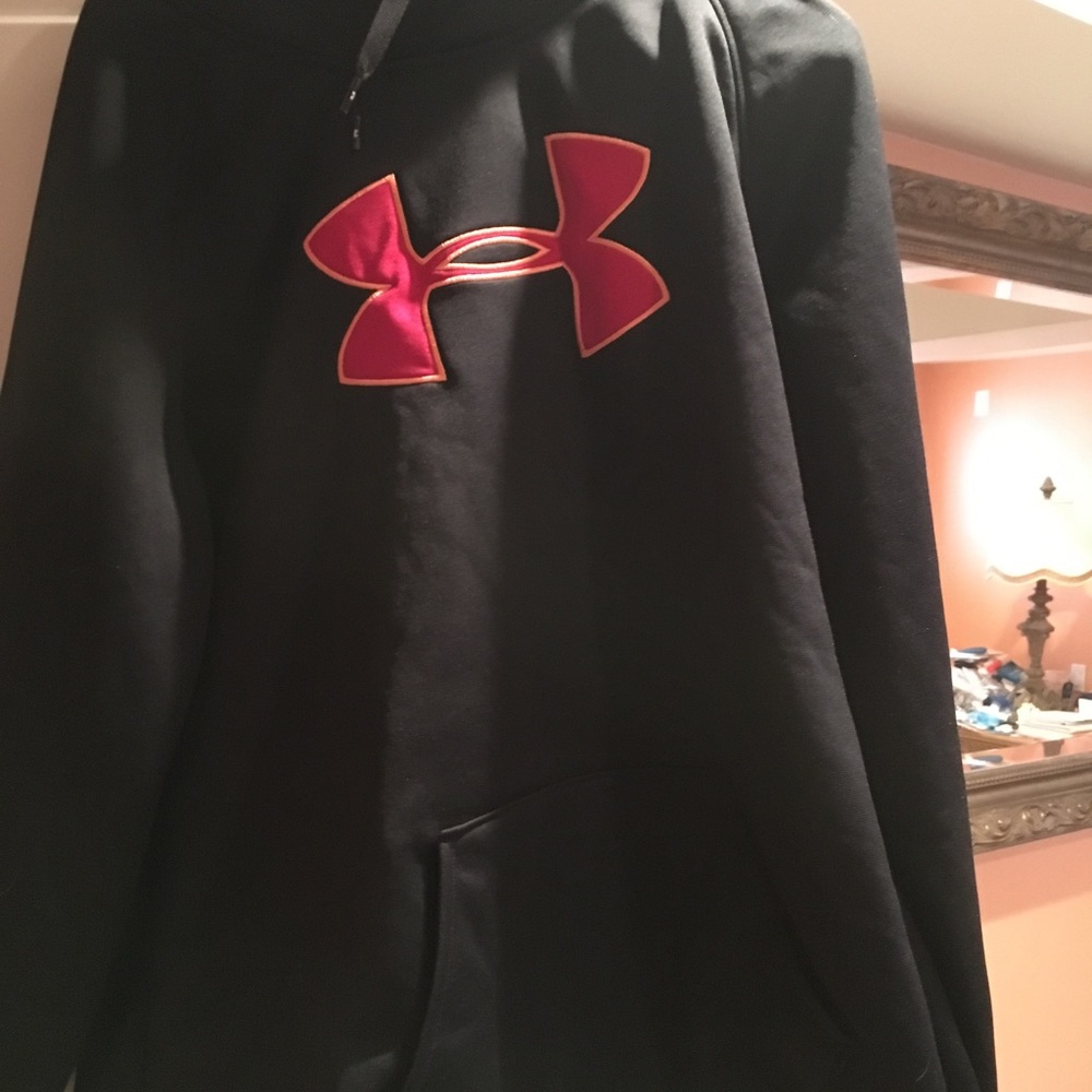 Under armor sweatshirt